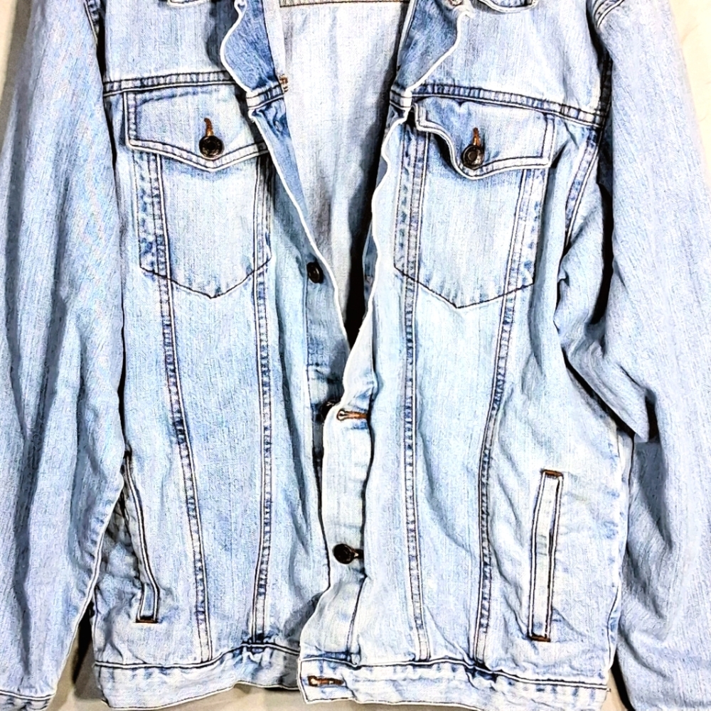 Women's Size 16 Old Navy Light Blue Button Down Denim/Jean Jacket - Picture 6 of 9